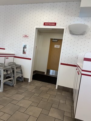 In-N-Out Burger by null