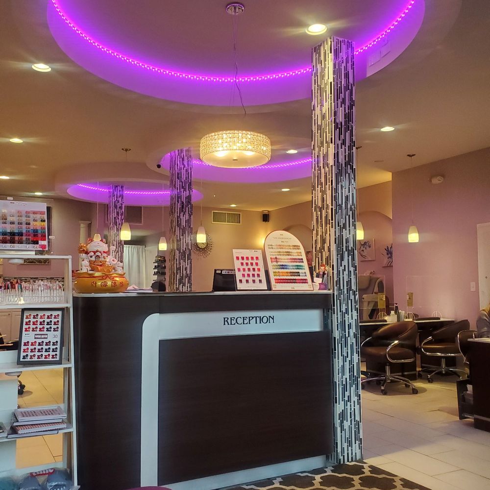 Luxury Nail Spa - Nail Salons Near Me - Oak Park, Illinois Luxury Nail Spa - Nail Salons Near Me - Oak Park, Illinois