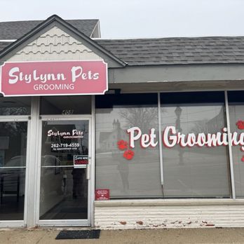 Stylynn - Outside facade - Pet Groomers Near Me - Delafield, Wisconsin