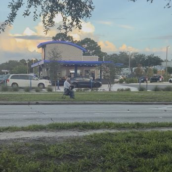 7 Brew Coffee - I waited here for five minutes and didn't move. I have to go.  07.09.2026 - Coffee & Tea Near Me - Clermont, Florida