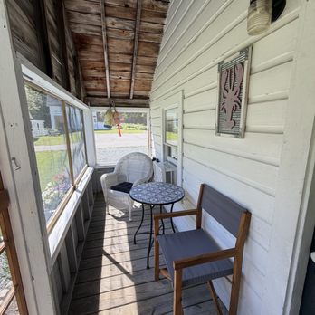 Bar Harbor Cottages & Suites - Porch - Guest Houses Near Me - Bar Harbor, Maine