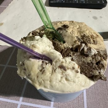 Eatalian - Large Cup Gelato with 3 Flavors: they scoop it with a flat scoop and alternate the flavors as scooping. - Italian Near Me - Gardena, California Eatalian - Large Cup Gelato with 3 Flavors: they scoop it with a flat scoop and alternate the flavors as scooping. - Italian Near Me - Gardena, California