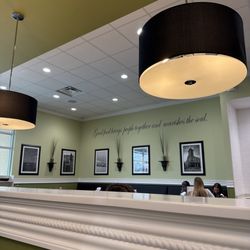 Chicken Salad Chick - Indoor dining area