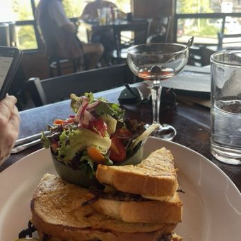 Mammoth Tavern - Short rib grilled cheese with salad - New American Near Me - Mammoth Lakes, California Mammoth Tavern - Short rib grilled cheese with salad - New American Near Me - Mammoth Lakes, California