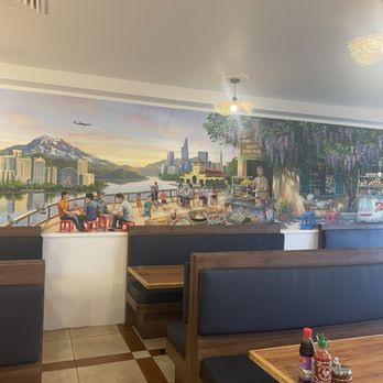 Quan Ong Sau - Beautiful mural as you enter! - Vietnamese Near Me - Everett, Washington