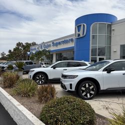 Honda of El Cajon Superstore - Bashir the sales general manger and Khalid our salesman were very helpful