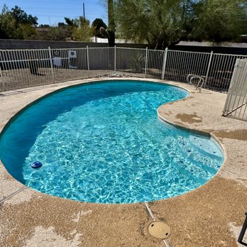 Official Pools AZ - Beautiful customers pool. So crispy - Pool Cleaners Near Me Official Pools AZ - Beautiful customers pool. So crispy - Pool Cleaners Near Me