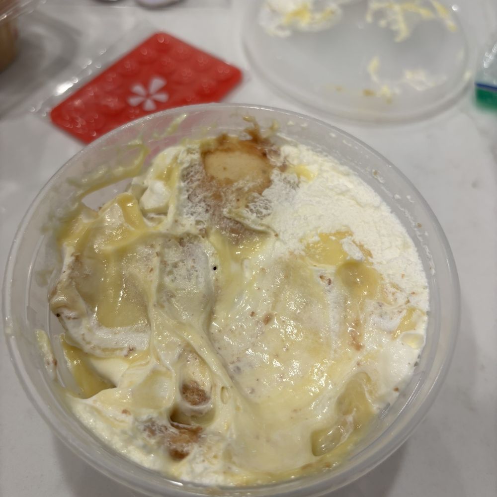 Suga's Cakery - Banana pudding - Bakeries Near Me - Pflugerville, Texas