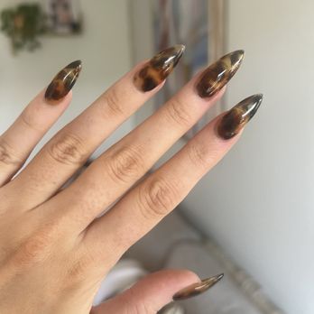 Coco Luxe Nails - Eyelash Service Near Me - Santa Monica, California