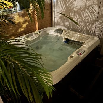 Tropical Inn - Bed & Breakfast Near Me - Key West, Florida Tropical Inn - Bed & Breakfast Near Me - Key West, Florida