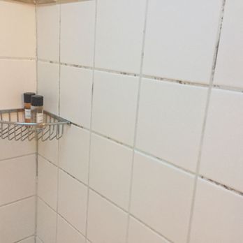 Luxury Rental Group - Definitely need shower shoes since cleaning isn't their forte - Vacation Rentals Near Me - Beverly Hills, California Luxury Rental Group - Definitely need shower shoes since cleaning isn't their forte - Vacation Rentals Near Me - Beverly Hills, California