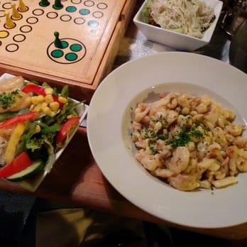 Café Benno - käsespätzle mit Salat - Bars Near Me - Vienna, 9 Café Benno - käsespätzle mit Salat - Bars Near Me - Vienna, 9