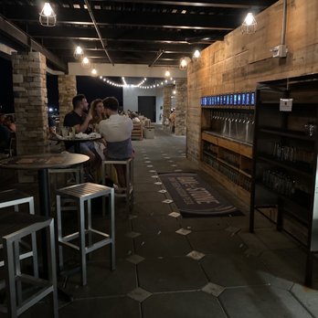 Oak & Stone - Beer & Wine Taps - Pizza Near Me - Bradenton, Florida