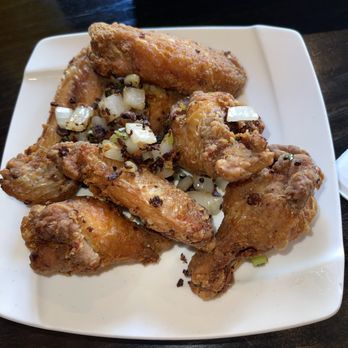Dim Sum Court - 6 Fried Chicken Wings - Dim Sum Near Me - Phoenixville, Pennsylvania Dim Sum Court - 6 Fried Chicken Wings - Dim Sum Near Me - Phoenixville, Pennsylvania