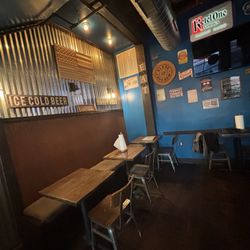 Smokin’ Pig - Seating area