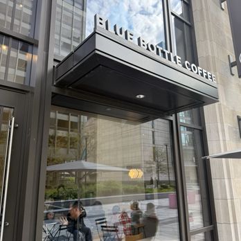 Blue Bottle Coffee - Tribune Tower - Outside - Coffee & Tea Near Me - Chicago, Illinois Blue Bottle Coffee - Tribune Tower - Outside - Coffee & Tea Near Me - Chicago, Illinois