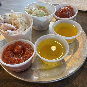 Shuckin' Shack Oyster Bar - Not the greatest slaw and condiments - Seafood Near Me - Jacksonville, North Carolina
