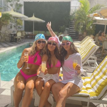 Limonada Bar + Brunch - Such a cute brunch spot! Bottomless mimosas & a great staff! Gianni was great! - Breakfast & Brunch Near Me - Miami Beach, Florida