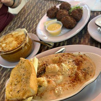 Mangrove Mama's Restaurant - French onion soup, conch fritters and coquilles st. Jacques - Seafood Near Me - Sugarloaf Key, Florida Mangrove Mama's Restaurant - French onion soup, conch fritters and coquilles st. Jacques - Seafood Near Me - Sugarloaf Key, Florida