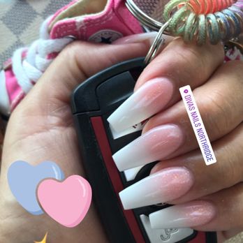 Divas Nails - pink &white sparkle ombré by mimi - Nail Salons Near Me - Northridge, California