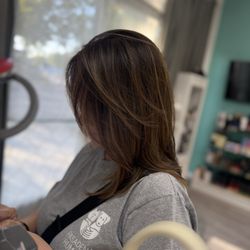 Jon Studio Hair Design - Babylights