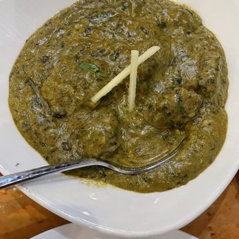 India Oven Roseville - Chicken Saag Masala - Indian Near Me - Roseville, California