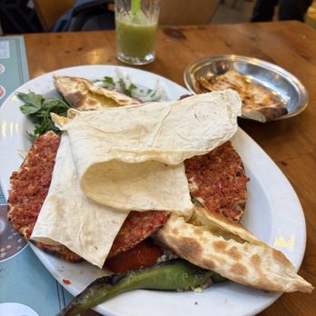 Bitlisli - Mixed kebab platter for one - Kebab Near Me - Istanbul, 34