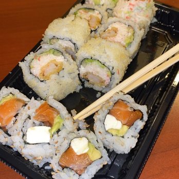 Poke 2U - a plate of sushi and chopsticks - Poke Near Me - Tempe, Arizona
