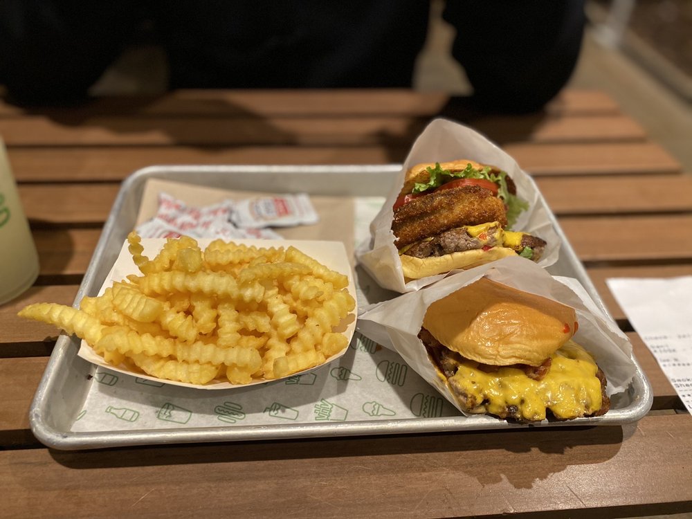 Shake Shack Stanford Shopping Center