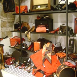 Mercatino - Il loro reparto abbigliamento