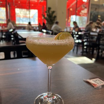 SriThai Thai Kitchen & Sushi Bar -Emory - Pineapple margarita - Sushi Bars Near Me - Atlanta, Georgia