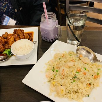 Reren Lamen & Bar - Shrimp Reren Seafood Fried Rice and General Tso's Bourbon Chicken - Ramen Near Me - Washington, DC, District of Columbia Reren Lamen & Bar - Shrimp Reren Seafood Fried Rice and General Tso's Bourbon Chicken - Ramen Near Me - Washington, DC, District of Columbia