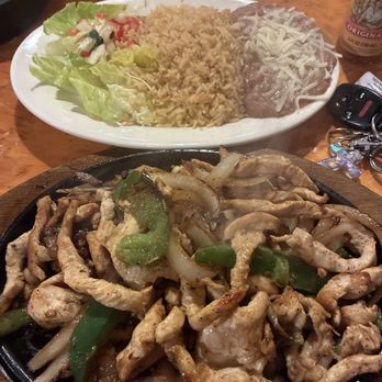 El Familiar - Fajitas de Pollo - Mexican Near Me - Toms River Township, New Jersey El Familiar - Fajitas de Pollo - Mexican Near Me - Toms River Township, New Jersey