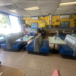 Restaurante Y Pupuseria Comalapa