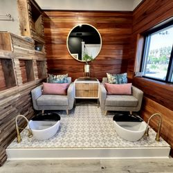 SHE Salon & Beauty Bar - Side by side pedicure station