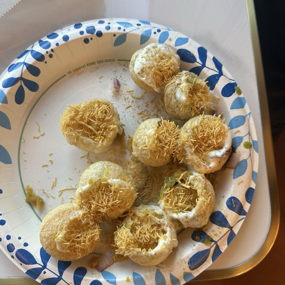 Dahi Puri Presentation