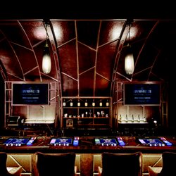 Commonwealth Bar and Lounge - Bar
