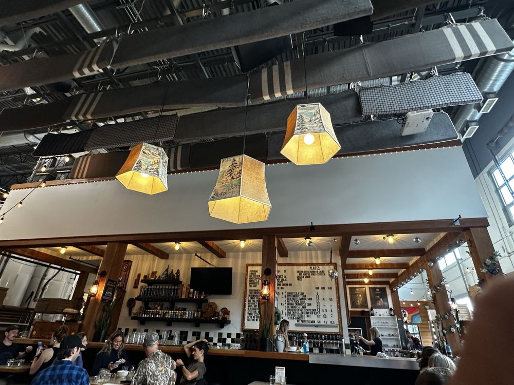 pub image