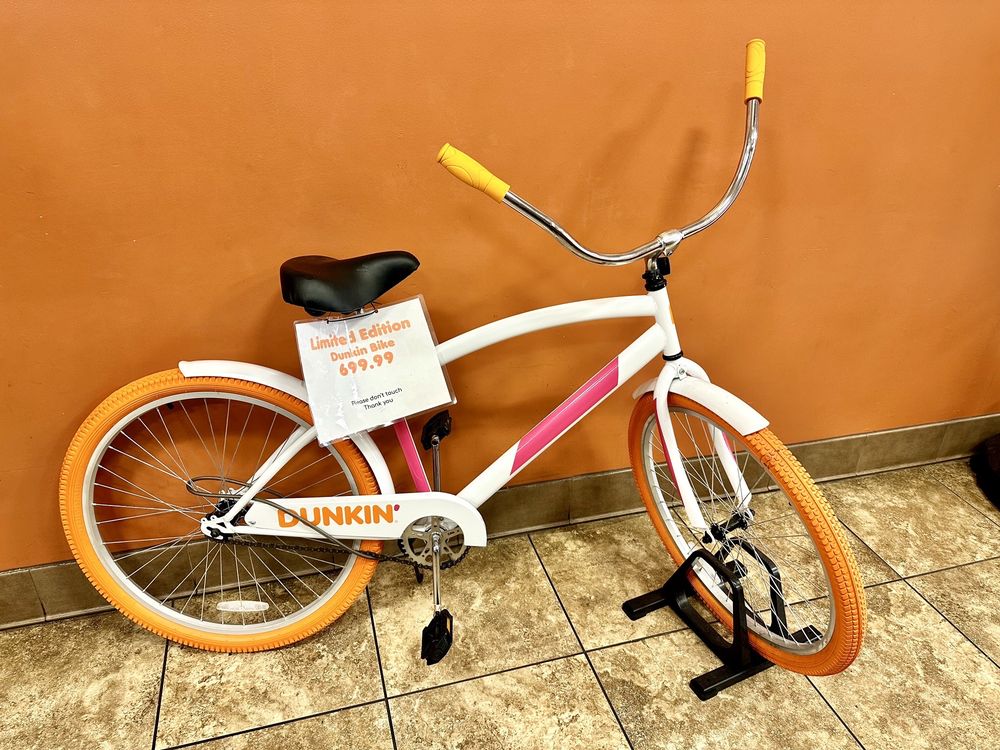Dunkin' Logo