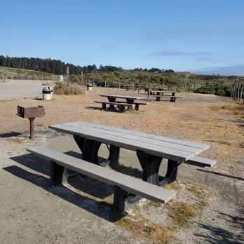 Washburn Campground - Washburn Day Use Area - Picnic/BBQ area.    31 May 2021 - Hiking Near Me - Cambria, California
