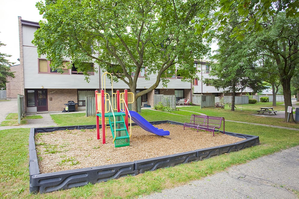 CHURCHILL TOWNHOMES Updated September 2024 90 Churchill Street