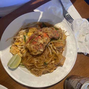 Rose Garden - Pad Thai Lobster - Thai Near Me - Vacaville, California