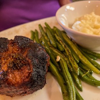 Jimmy's Kitchen and Bar - Filet mignon with green beans and mashed potatoes - American Near Me - Minnetonka, Minnesota Jimmy's Kitchen and Bar - Filet mignon with green beans and mashed potatoes - American Near Me - Minnetonka, Minnesota