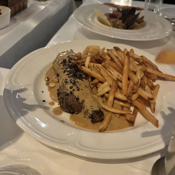 Raoul's Restaurant - Steak Au Poivre - French Near Me - New York, New York Raoul's Restaurant - Steak Au Poivre - French Near Me - New York, New York