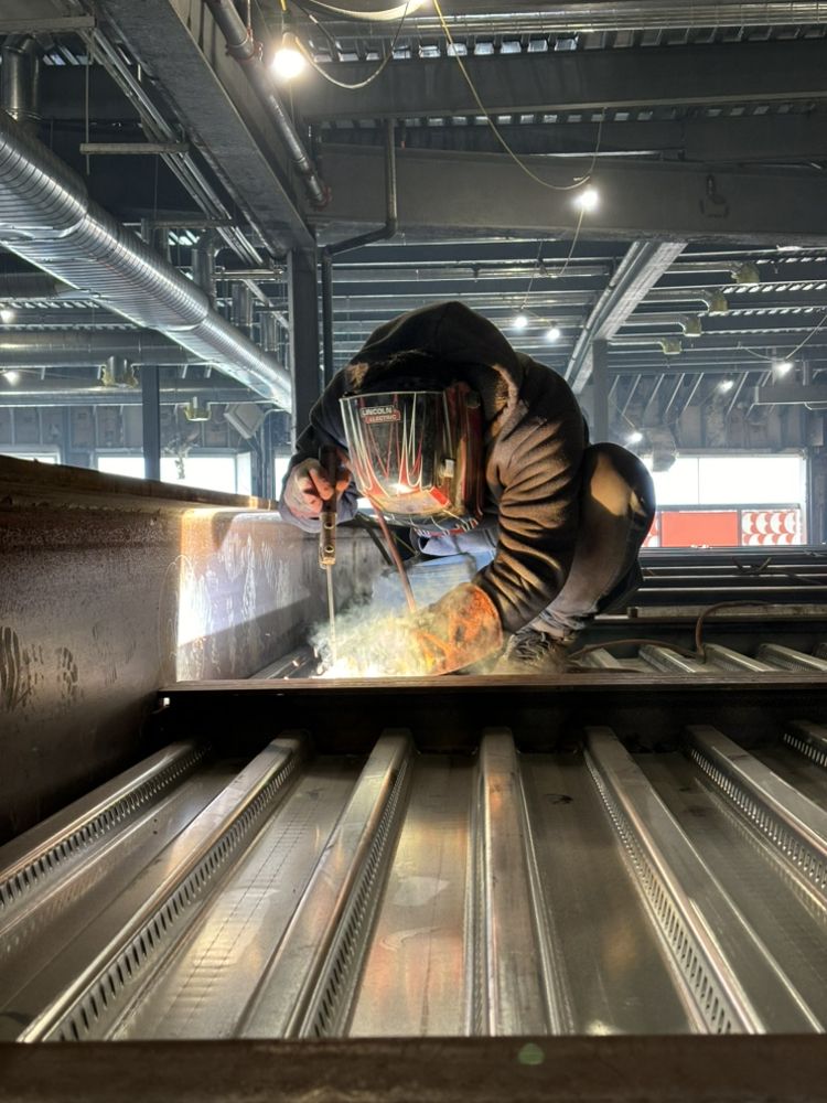 Slide of No limit General Contracting