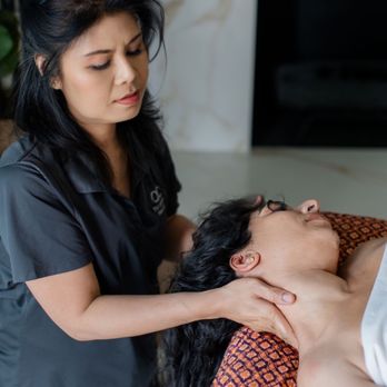 OC Therapeutic Massage - Providing targeted neck and shoulder relief for deep relaxation - Massage Therapy Near Me - Laguna Niguel, California OC Therapeutic Massage - Providing targeted neck and shoulder relief for deep relaxation - Massage Therapy Near Me - Laguna Niguel, California