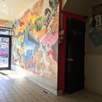 Krave It Pizza & Sandwich Joint - Interior - Sandwiches Near Me - Bayside, New York Krave It Pizza & Sandwich Joint - Interior - Sandwiches Near Me - Bayside, New York