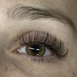 Elemental Lashes - Classic lashes are a perfect look for those who are wanting a natural style for lash extensions!