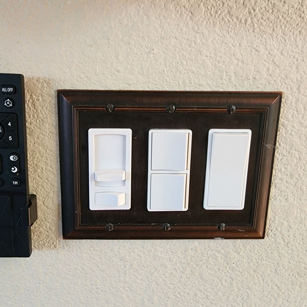 Dimmer Switch with remote control.