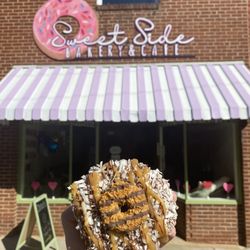Sweet Side Bakery & Cafe